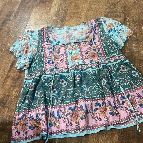 multicolored top size medium - Picture 4 of 5